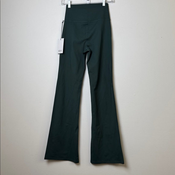 Girlfriend Collective Compressive Flare Legging color moss sz S - Picture 5 of 7